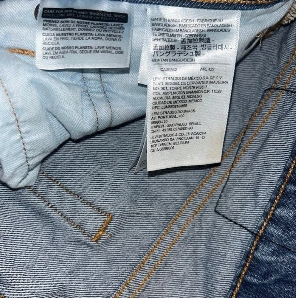 Levis 551 Z Mens Authentic Straight Skater Jeans 31x30 Med. Wash Blue 47744-0006